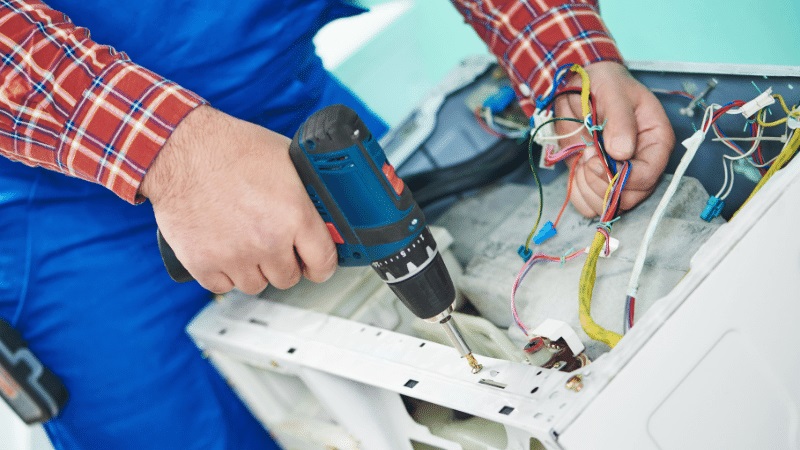 Başakşehir York York çamaşır makinesi kart tamiri – Su almama arızası orijinal parça ile giderildi. - Teknik servis örneği